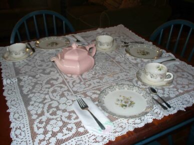 tea set with pink teapot