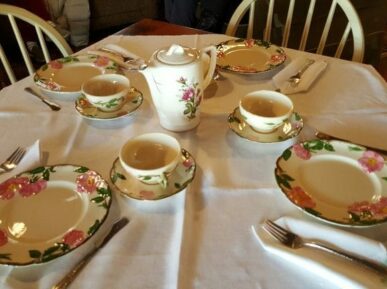 teaset with pink flowers